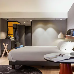 **** Otel Mercure Hollanda